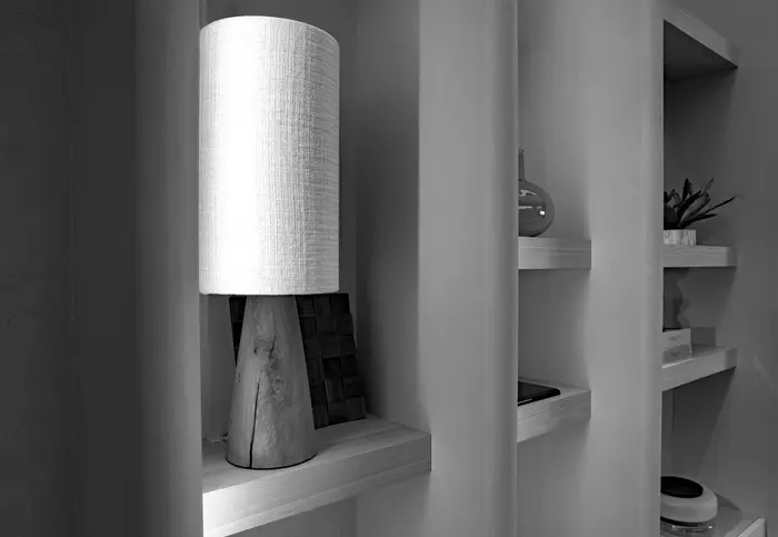 Niche with indirect lighting — Luxhome showroom
