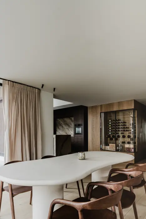Eetkamer met wijnkast — project Wannegem